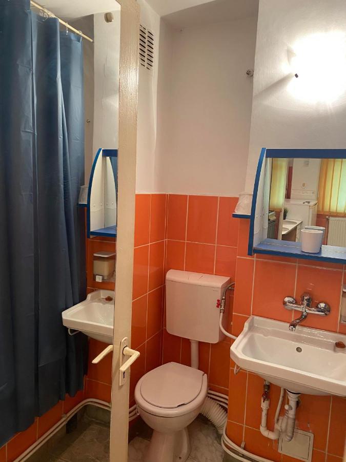 Best Home Хунедоара Екстериор снимка